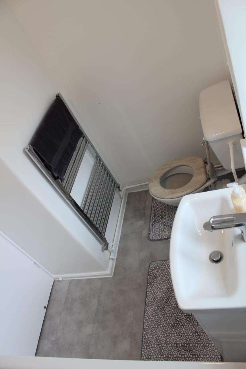 Appartamento 2 Bedroom Entire Flat 2 Minutes From Underground Londra